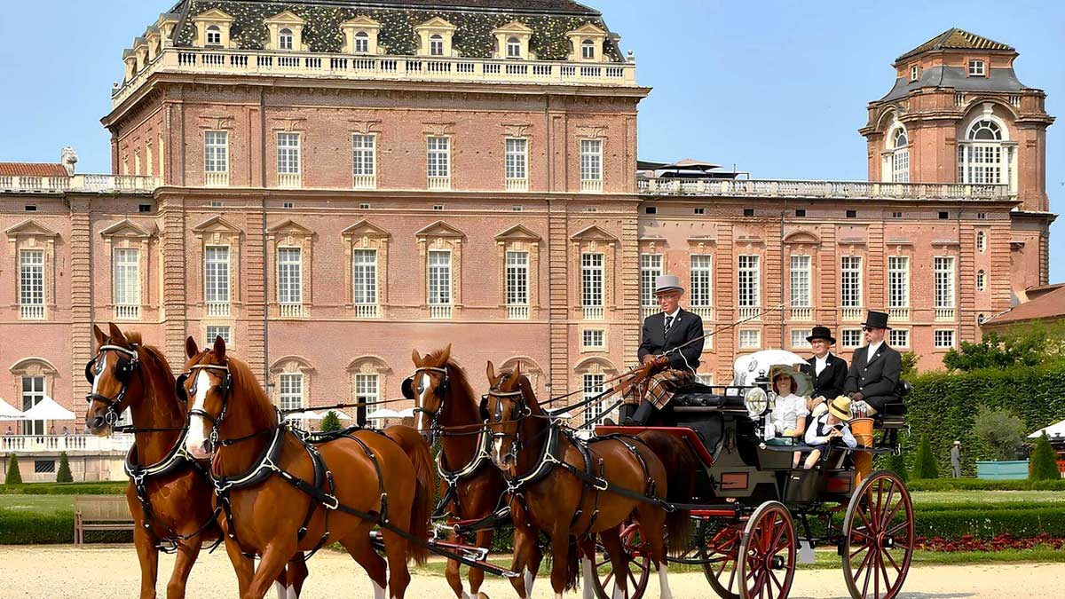 Concorso Internazionale Attacchi di Tradizione nei Giardini della Reggia di Venaria